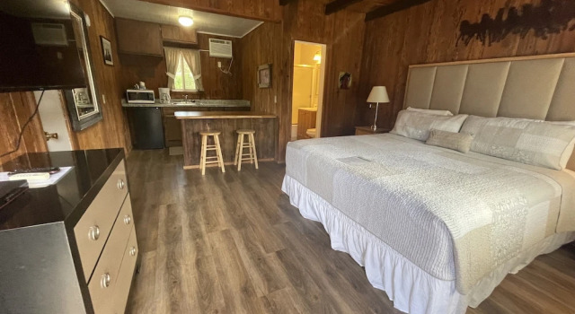 Двухместный номер Standard Riverfront Lodging