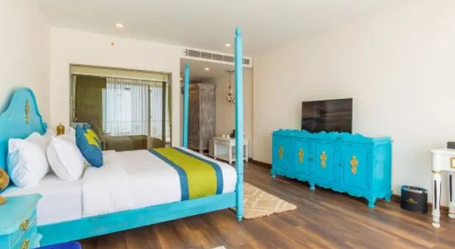 Кровать в общем номере Aagantuk Resort, Dhulikhel