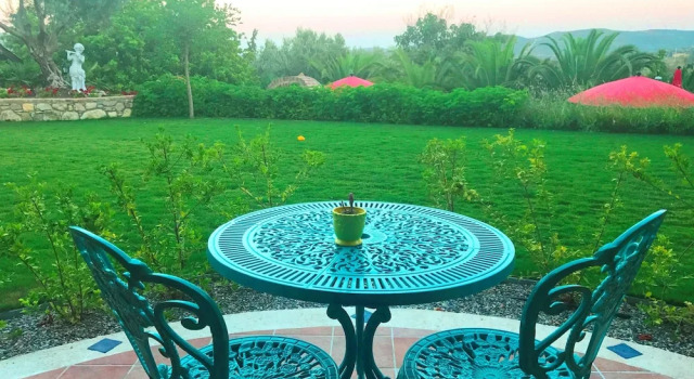 Двухместный номер Deluxe с видом на сад Villa Taraça Alaçatı Romantik Otel