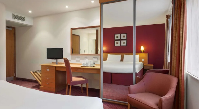 Двухместный семейный номер Standard Days Inn by Wyndham Stevenage North