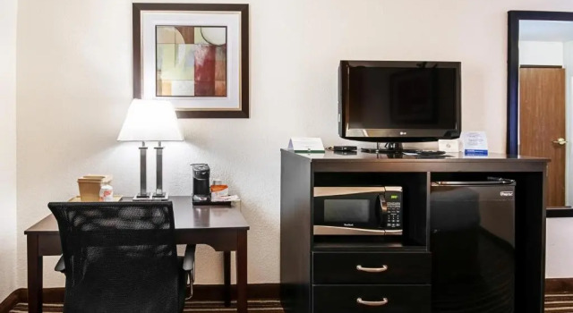Standard Zimmer Quality Inn
