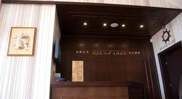 Hotel Golden Palace, Varaa Hotelli Hotellit Mamaia-Sat pysäköinnillä, Pysäköinti