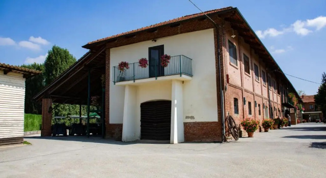 Agriturismo La Margherita, Reserva ahora Agroturismo Hoteles en Piamonte con piscina, Piscina