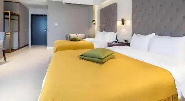 Cloud Inn, Rezerwuj Hotel Hotele w Kunming z parkingiem, Parking