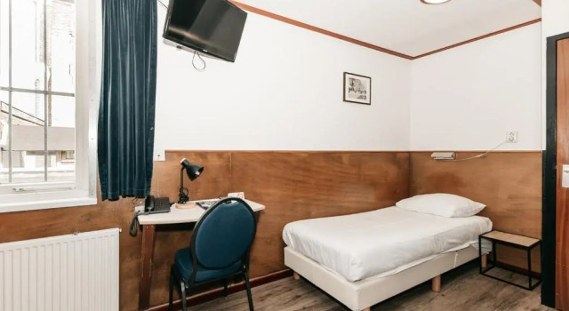 Четырёхместный номер Standard Hotel van Gelder