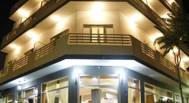 Кровать в общем номере Hotel Sun Holidays