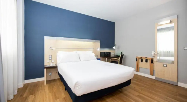 Двухместный номер Standard Holiday Inn Express Barcelona City 22@ by IHG