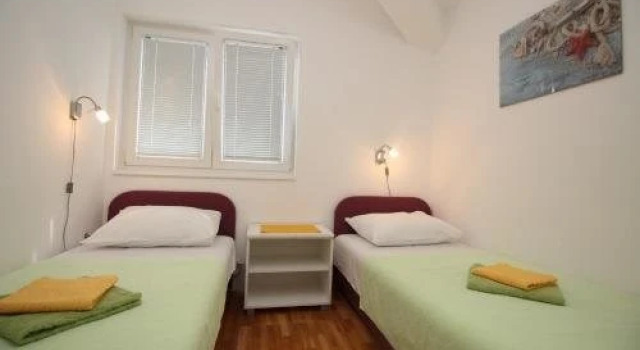 Apartments Zec, Prenota Appartamento Hotel a Isole Quarnerine con parcheggio, Parcheggio