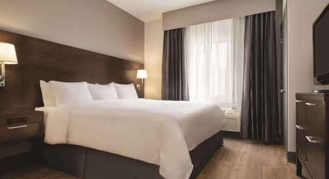 Radisson Hotel and Conference Center Rockford