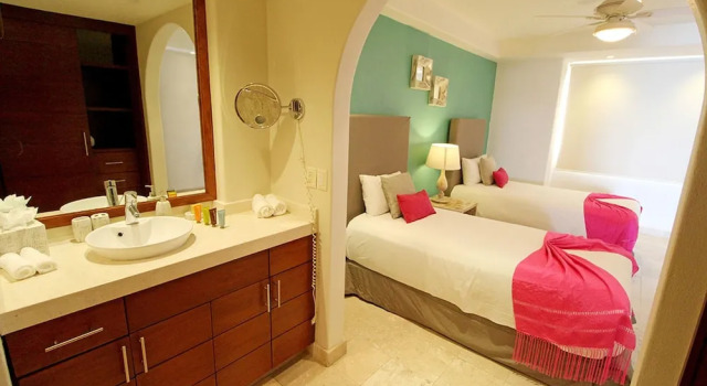 Punta Mita Luxury Beachfront Condo, Забронировать Отель Отели Наярит с бассейном, Бассейн