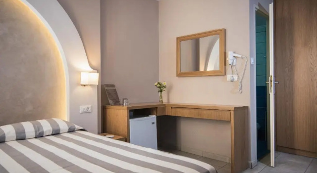 Двухместный номер Standard с балконом Morfeas Hotel