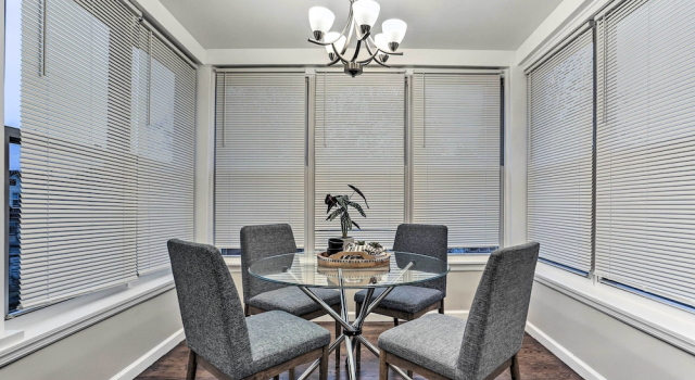 Pet-friendly Newark Townhome Near Airport!
