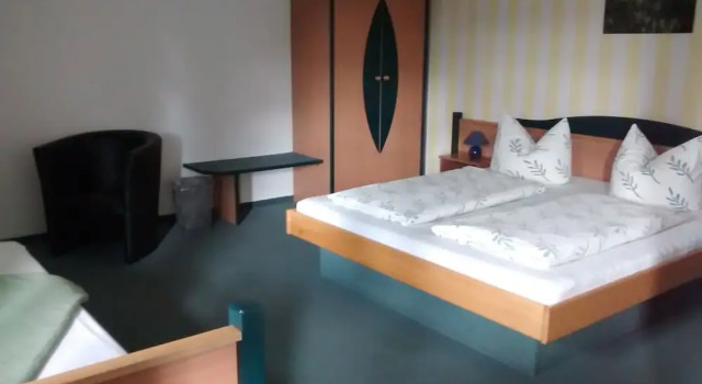 Трёхместный номер Comfort с балконом Hotel Garni Rank