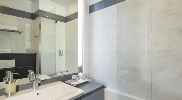 Номер Comfort Hôtel Ecole Centrale