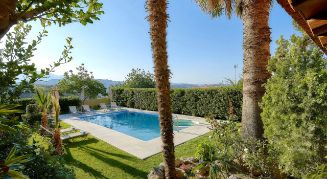 Вилла Castello Villa Daphnes - Private Pool & Whirlpool