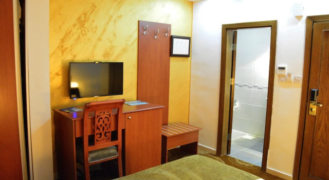 Двухместный номер Standard с видом на город Amerie Suites Hotel