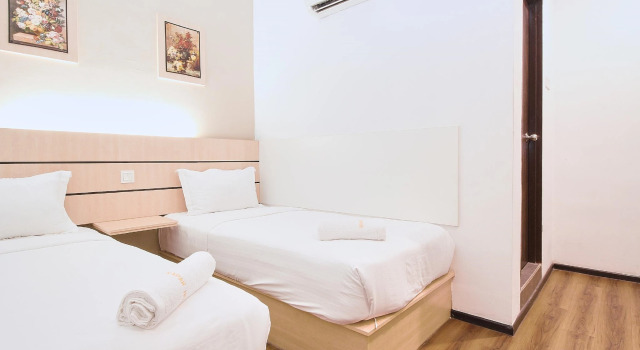 Hotel Zamburger Klang, Забронировать Отель Кланг 