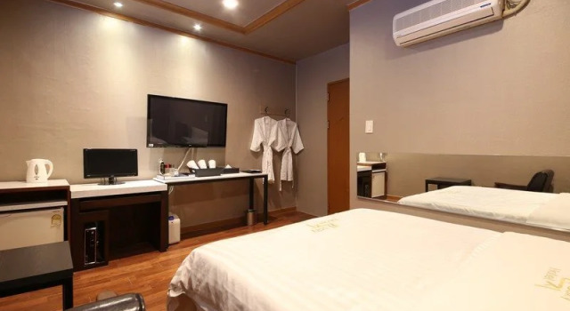 Nonhyeon Cozy Hotel
