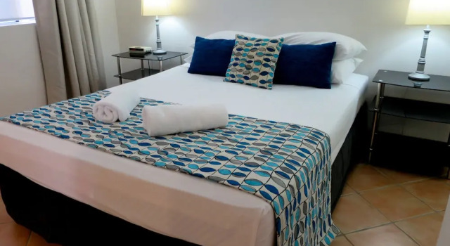 Люкс c 1 комнатой с балконом Marlin Waters Beachfront Apartments