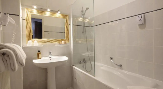 Номер Comfort Hôtel La Résidence