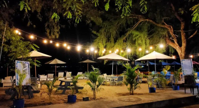 Двухместный номер Deluxe Bale Sampan Boutique Bungalows