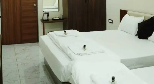 Hotel kailash inn