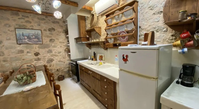 Stone House 3-bedroom 8 Persons, Забронировать Отель  