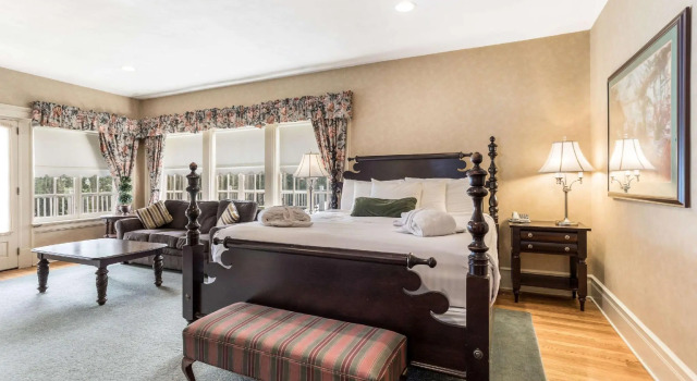 Двухместный люкс Traditions Hotel & Spa Johnson City - Binghamton, an Ascend Collection Hotel
