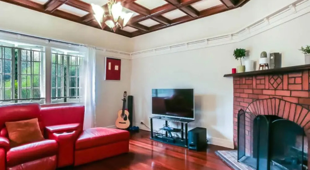 Quiet 3 Bedroom House in Albion With Parking
