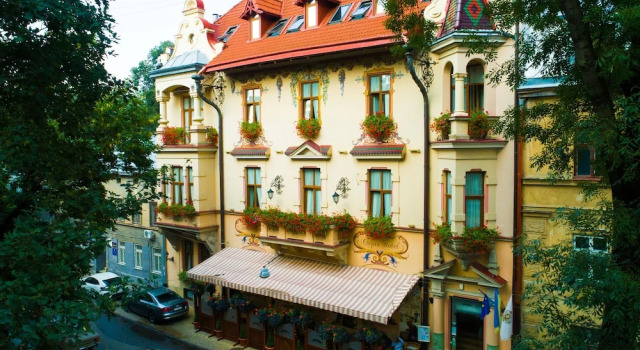 Chopin Hotel, Buchen Sie Hotel Lwiw Region Lviv