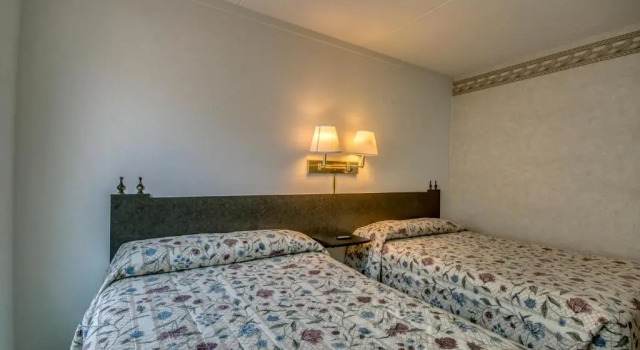 Люкс Deluxe Admiral Resort Motel
