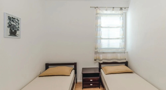 Nice Home in Pag With Wifi and 2 Bedrooms, Rezerwuj Hotel Pag 