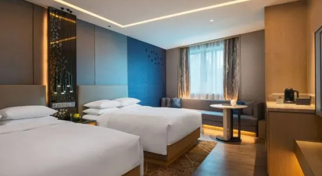 Номер Premier Renaissance Shenzhen Luohu Hotel