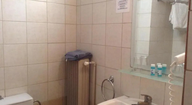 Трёхместный номер Standard Hotel Alexandros