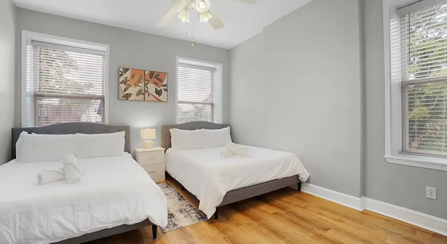 Апартаменты Spacious 3-Bedroom with King Bed