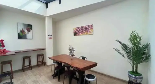 The Home Srengseng, Book Hotel Jakarta Jakarta Province