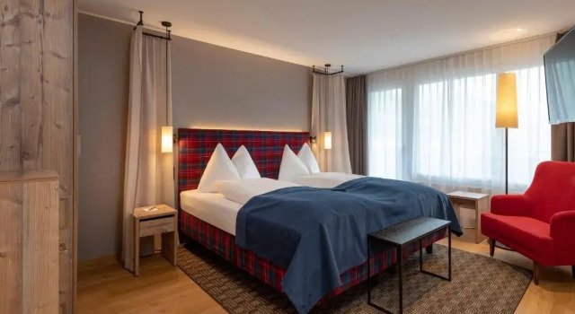 Suite Mountain Plaza Hotel