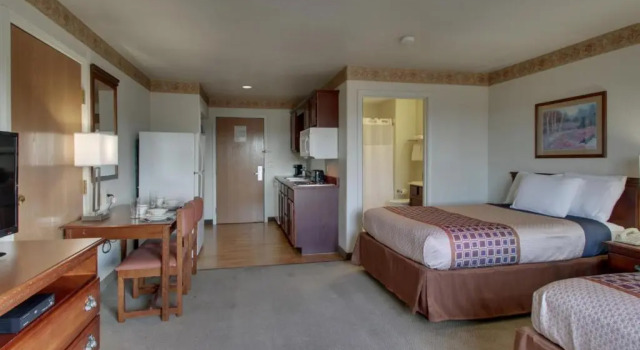 Номер Standard All Towne Suites