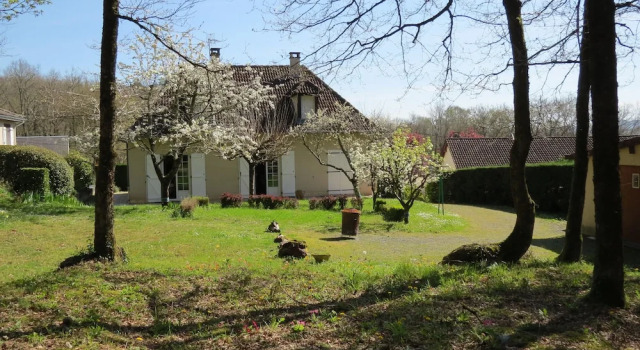 La Maison De Suzy, Забронировать Отель Отели Кюблак с парковкой, Парковка