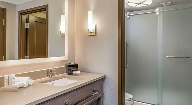 Четырёхместный люкс Homewood Suites By Hilton Ottawa Airport