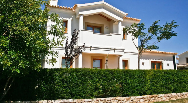 AlmaVerde Village & Spa Resort, Забронировать Курортный отель Бургау Побережье Висентина