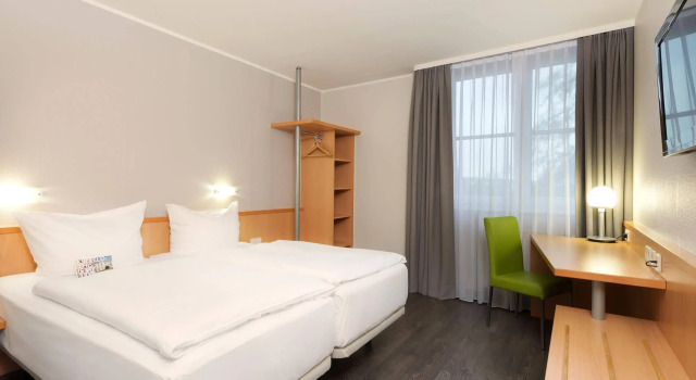 B&B HOTEL Krefeld-Süd, Забронировать Отель «постель и завтрак» Отели Виллих 3 звезды, 3*