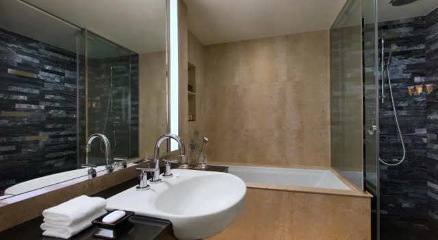 Двухместный люкс Club Lounge Access Superior Deluxe c 1 комнатой с видом на реку Royal Orchid Sheraton Riverside Hotel Bangkok