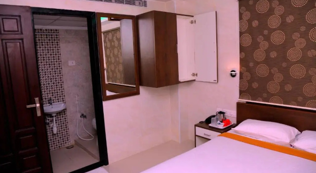 Sri Maharaja Residency