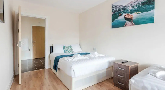 Croxley Business Park Rooms, Забронировать Отель Отели Уотфорд 3 звезды, рядом с Watford Colosseum, 3*