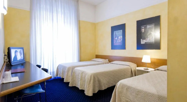 Трёхместный номер Club Hotel