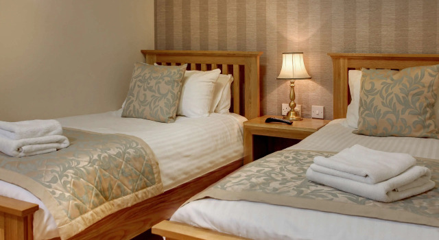 Четырёхместный номер Standard Best Western Manor Hotel