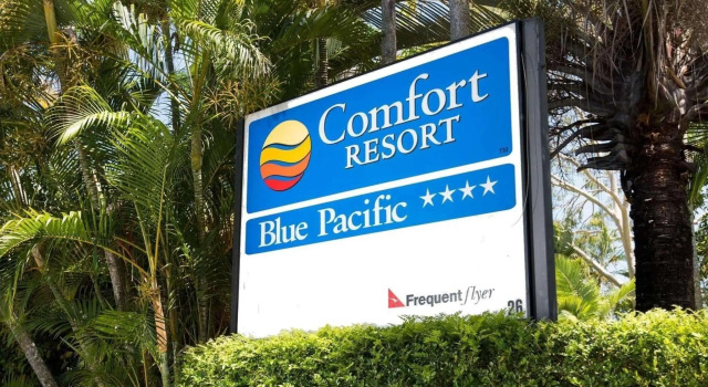 Кровать в общем номере Comfort Resort Blue Pacific