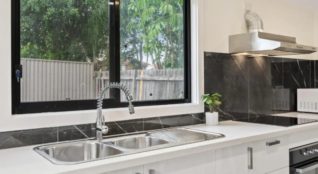 New 1-bedroom house with free parking, Забронировать Отель Сидней Sydney Region