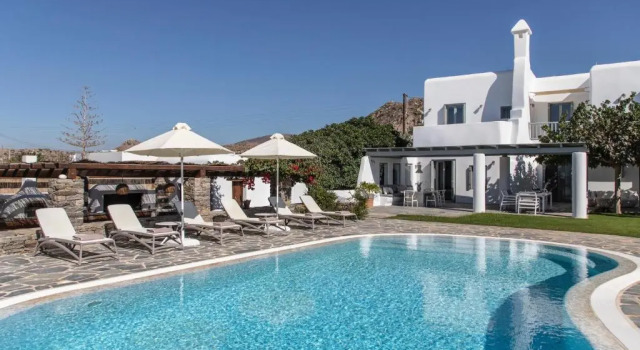 Коттедж с 5 комнатами Aqua Breeze Villas on the beach